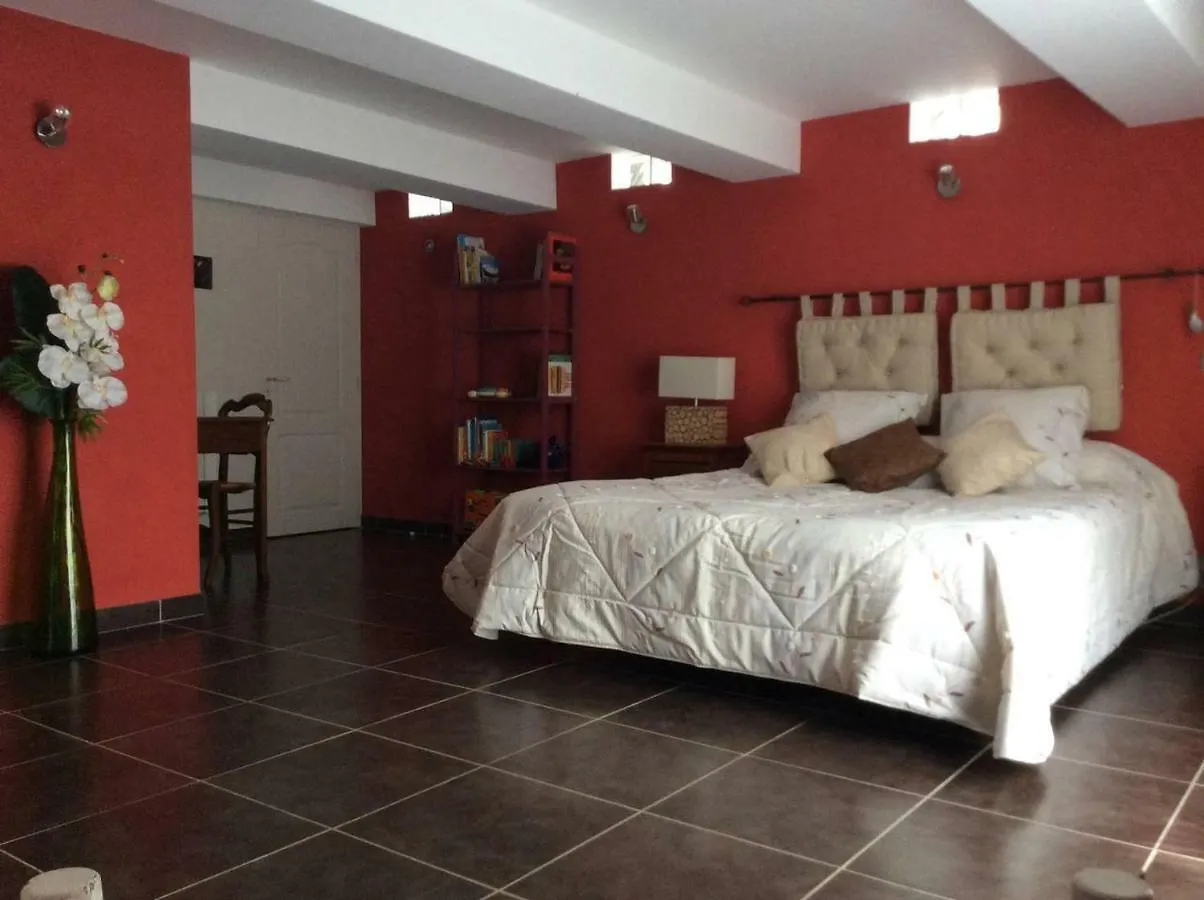 Clot De Felines Chambre Spacieuse Hotel Entrevaux