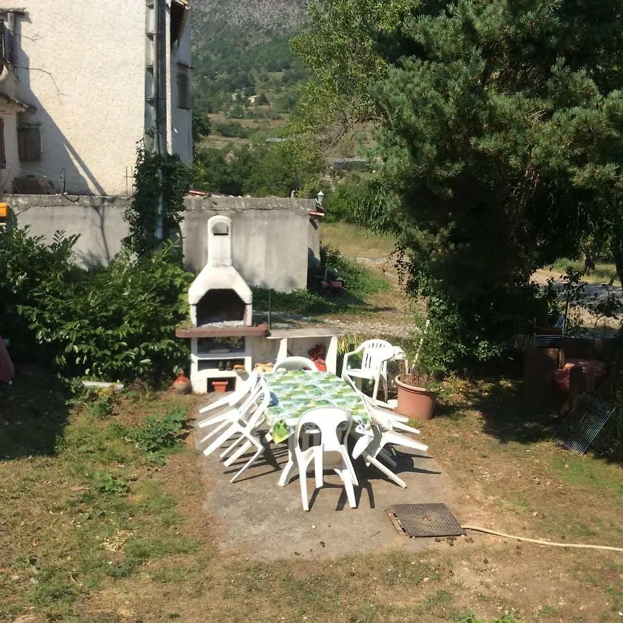 Clot De Felines Chambre Spacieuse Hotel Entrevaux 0*,